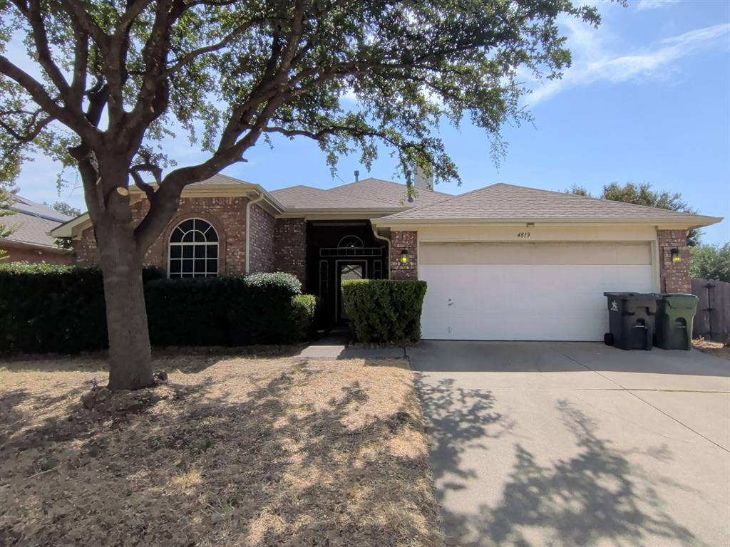 4819 Brady Court, Arlington, TX 76018 4819 Brady Court, Arlington, TX 76018