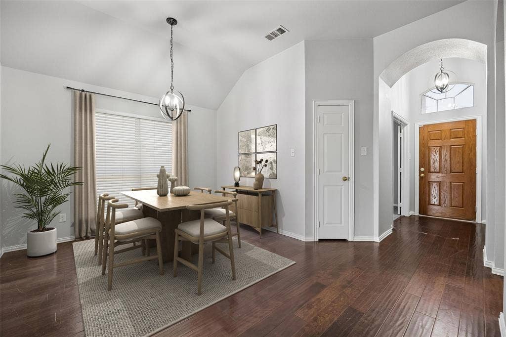 616 Kari Anne Lane, DeSoto, TX 75115 Virtually Staged Photos