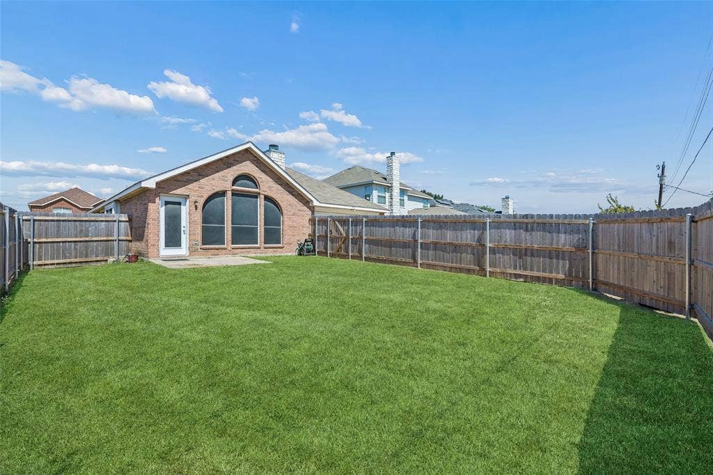 616 Kari Anne Lane, DeSoto, TX 75115 616 Kari Anne Lane, DeSoto, TX 75115