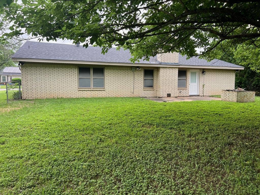 1118 Pawnee Street, Bellmead, TX 76705 1118 Pawnee Street, Bellmead, TX 76705