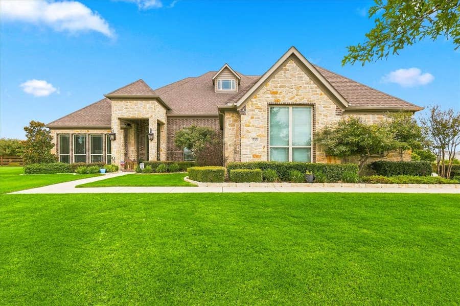 Property photo for 533 Eastmeadow Lane, Northlake, TX