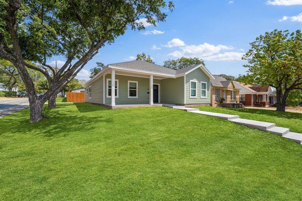 2900 Maryland Avenue, Dallas, TX 75216