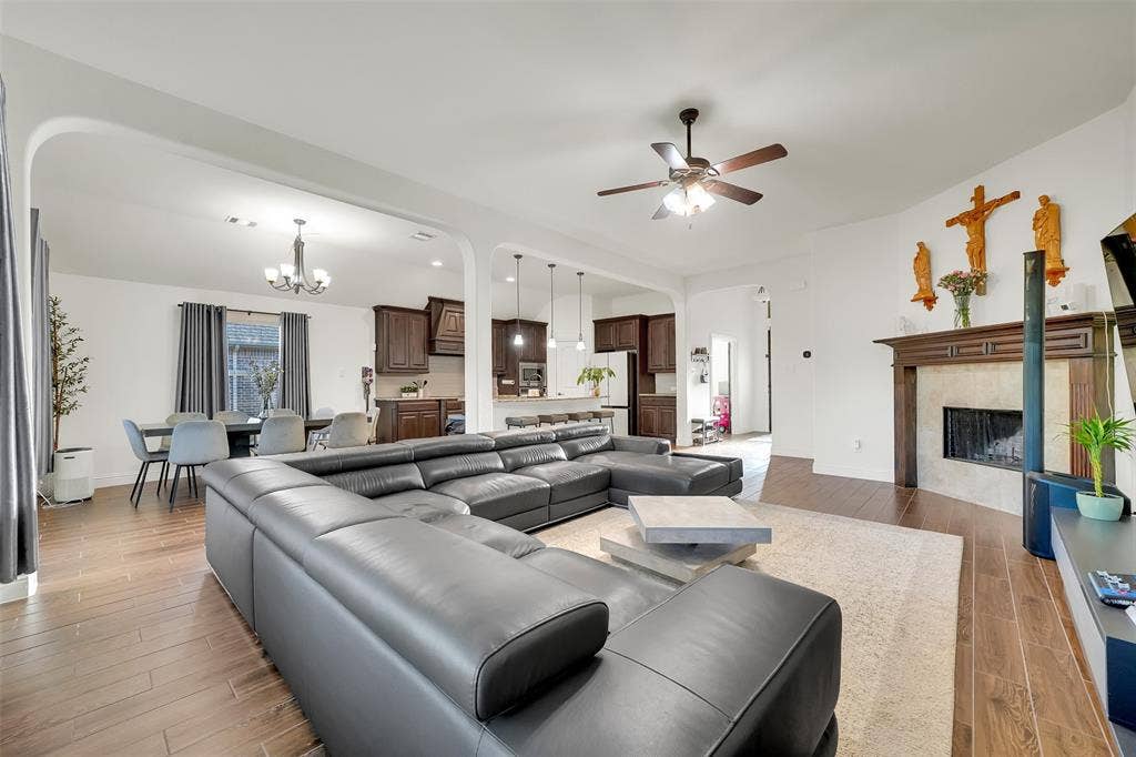 413 Tucker Trail, Midlothian, TX 76065 413 Tucker Trail, Midlothian, TX 76065