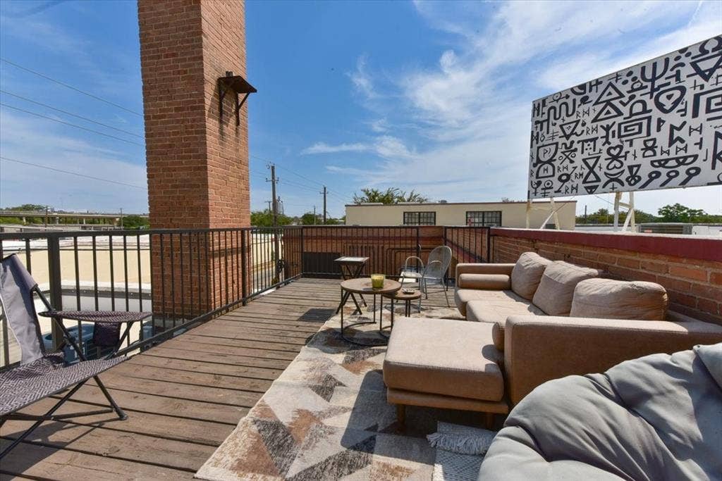 2501 S Harwood Street, #12, Dallas, TX 75215 2501 S Harwood Street, #12, Dallas, TX 75215