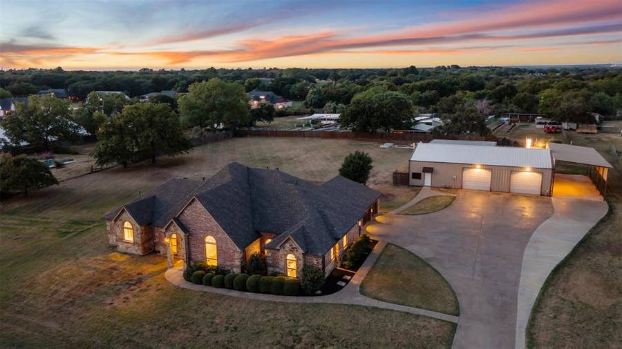 Property photo for 5626 Teague Road, Fort Worth, TX