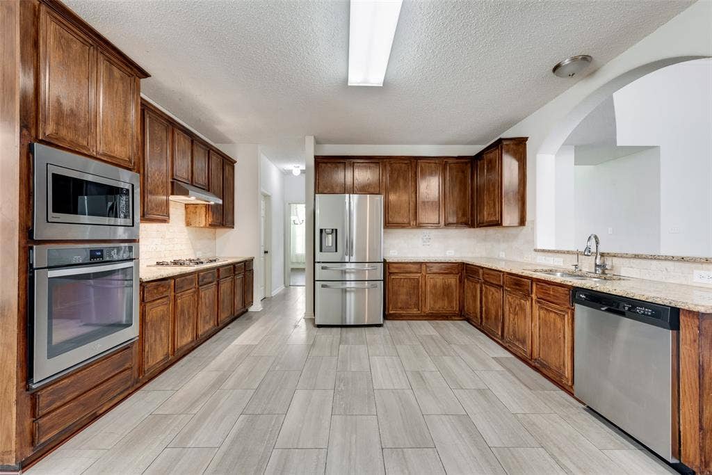 3532 Dripping Springs Drive, Plano, TX 75025 3532 Dripping Springs Drive, Plano, TX 75025