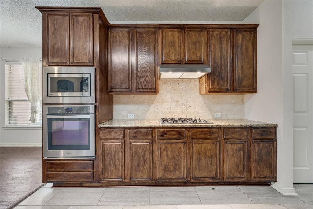 3532 Dripping Springs Drive, Plano, TX 75025 3532 Dripping Springs Drive, Plano, TX 75025