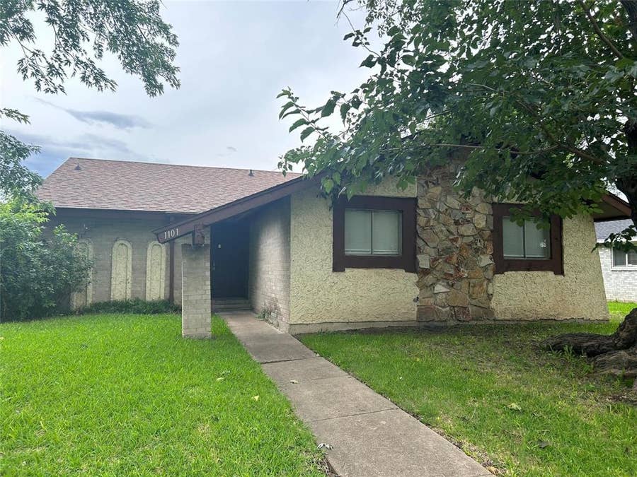Property photo for 1101 Trinidad Lane, Garland, TX