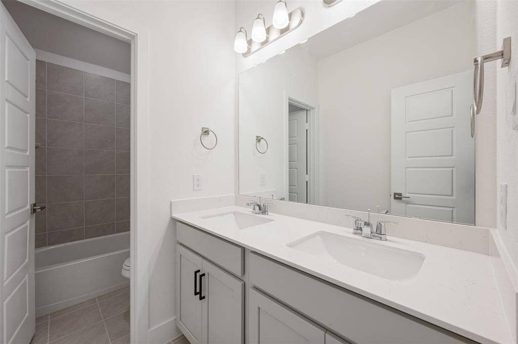 400 Buffalo Grass Drive, Euless, TX 76039 400 Buffalo Grass Drive, Euless, TX 76039