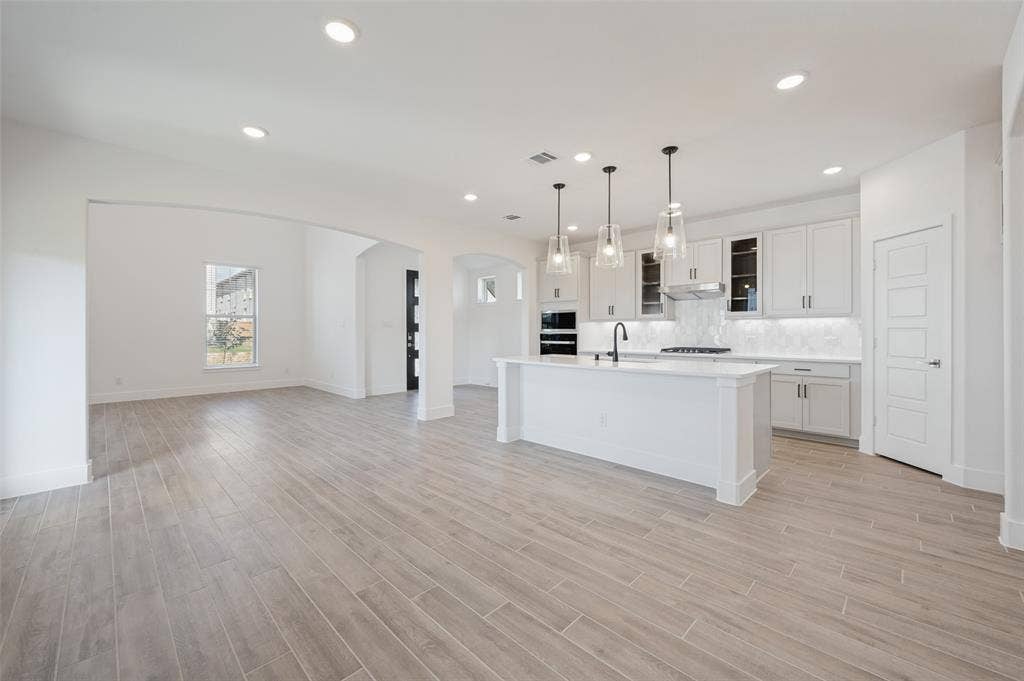 400 Buffalo Grass Drive, Euless, TX 76039 400 Buffalo Grass Drive, Euless, TX 76039