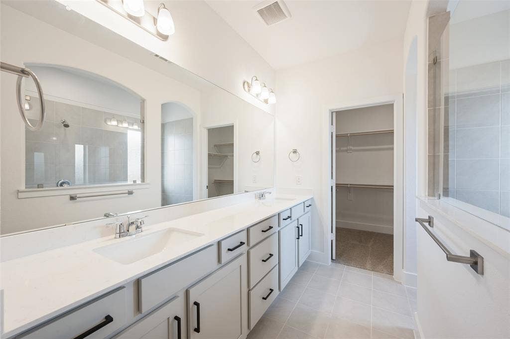 400 Buffalo Grass Drive, Euless, TX 76039 400 Buffalo Grass Drive, Euless, TX 76039