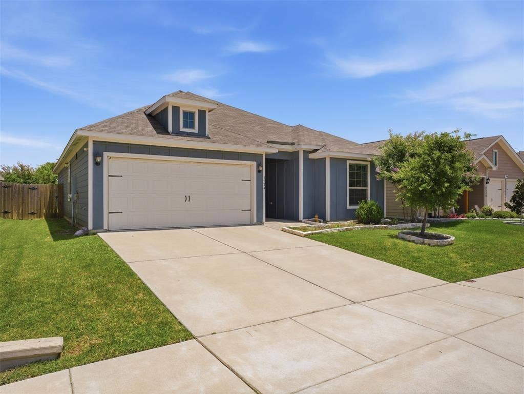 8524 Buck Mountain Pass, Fort Worth, TX 76179 8524 Buck Mountain Pass, Fort Worth, TX 76179