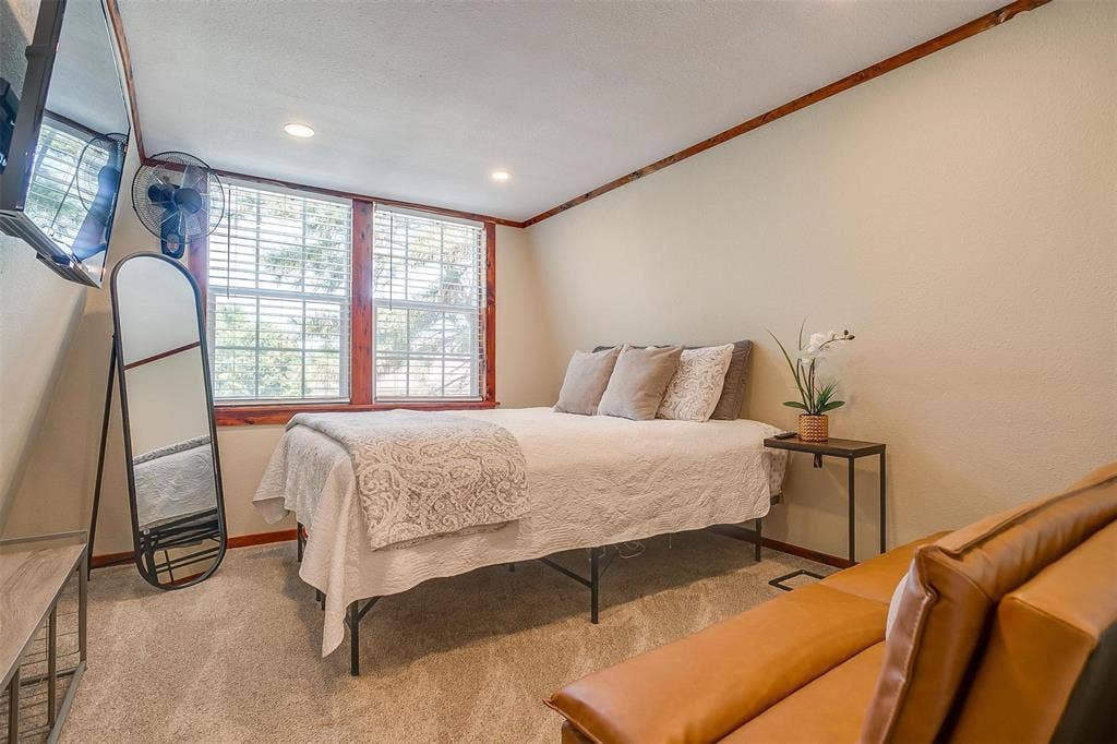 3209 Midway Court, Granbury, TX 76049 3209 Midway Court, Granbury, TX 76049
