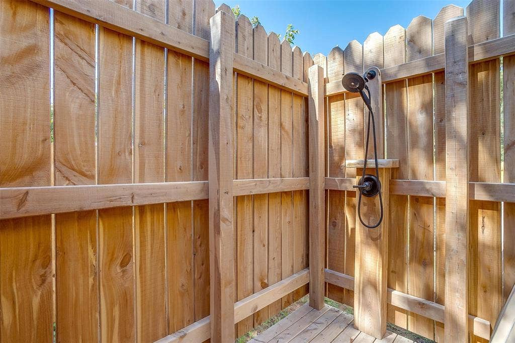 3209 Midway Court, Granbury, TX 76049 3209 Midway Court, Granbury, TX 76049