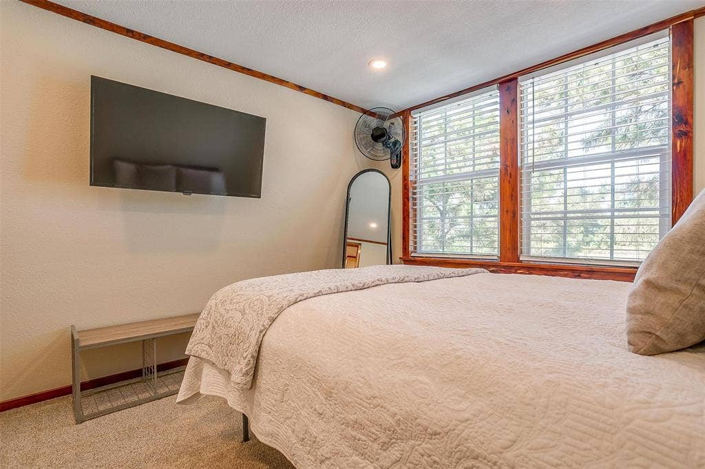 3209 Midway Court, Granbury, TX 76049 3209 Midway Court, Granbury, TX 76049