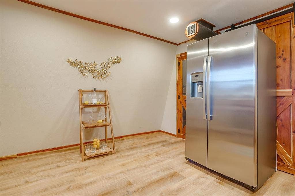 3209 Midway Court, Granbury, TX 76049 3209 Midway Court, Granbury, TX 76049