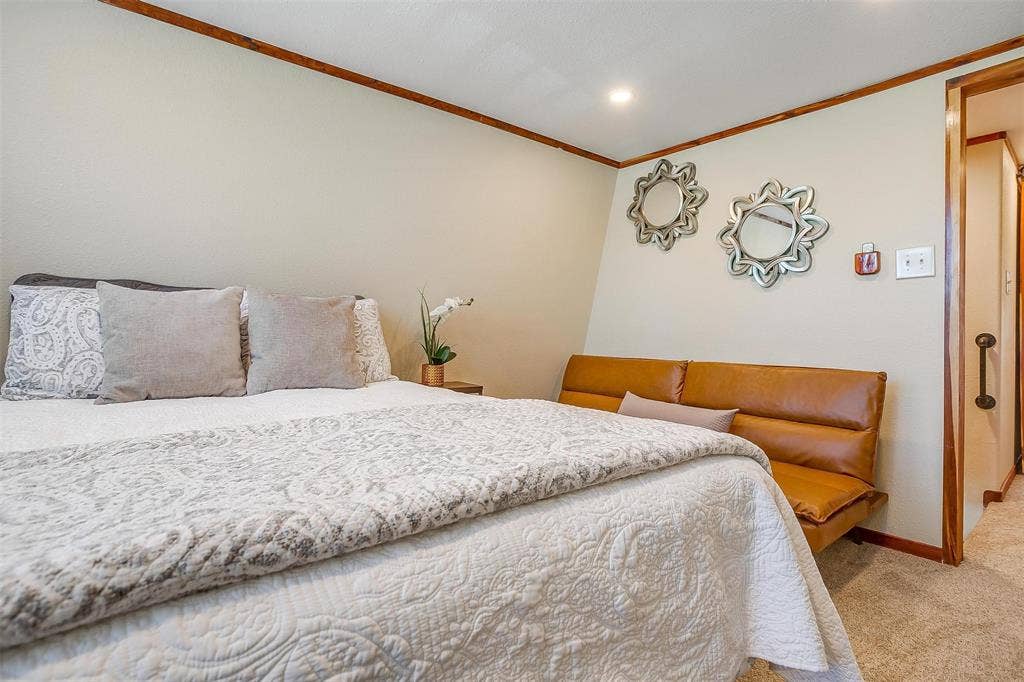 3209 Midway Court, Granbury, TX 76049 3209 Midway Court, Granbury, TX 76049