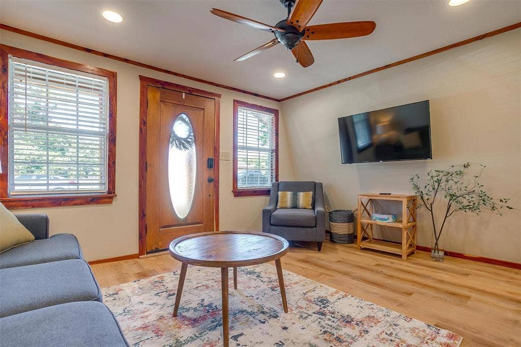 3209 Midway Court, Granbury, TX 76049 3209 Midway Court, Granbury, TX 76049