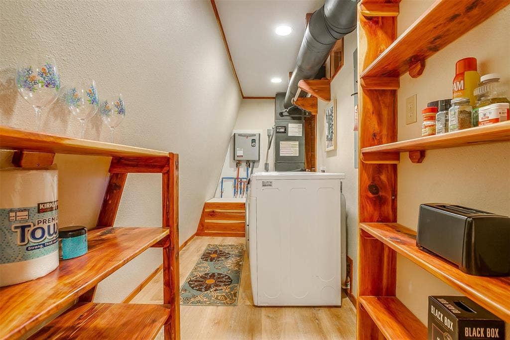 3209 Midway Court, Granbury, TX 76049 3209 Midway Court, Granbury, TX 76049