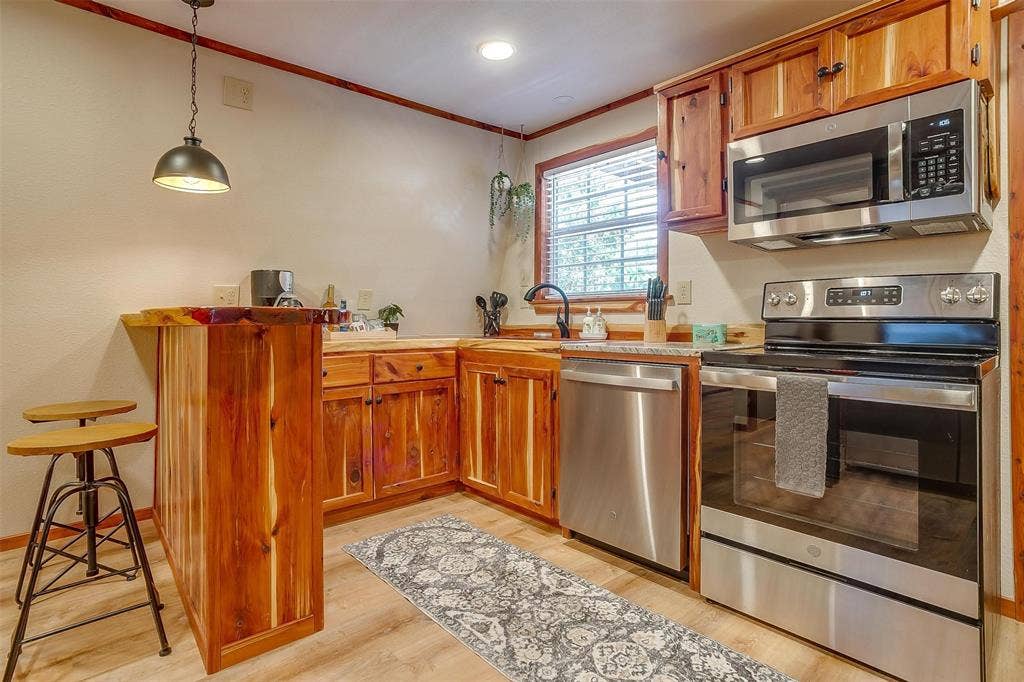 3209 Midway Court, Granbury, TX 76049 3209 Midway Court, Granbury, TX 76049