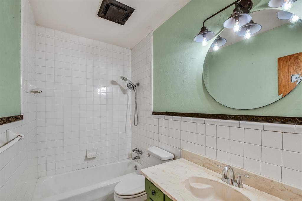 609 Cooper Lane, Kennedale, TX 76060