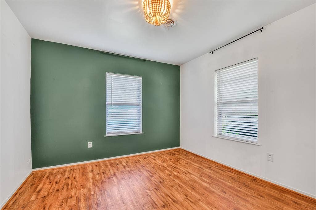 609 Cooper Lane, Kennedale, TX 76060