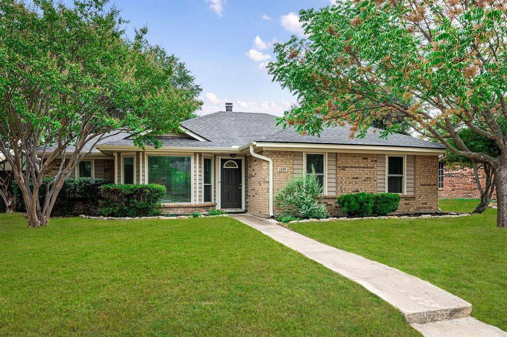1309 Marigold Drive, Allen, TX 75002 1309 Marigold Drive, Allen, TX 75002