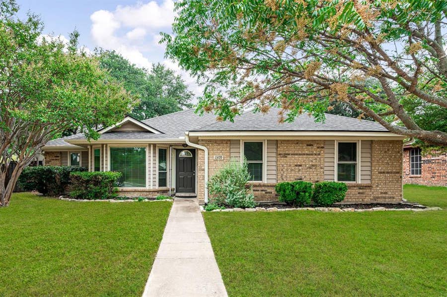 Property photo for 1309 Marigold Drive, Allen, TX
