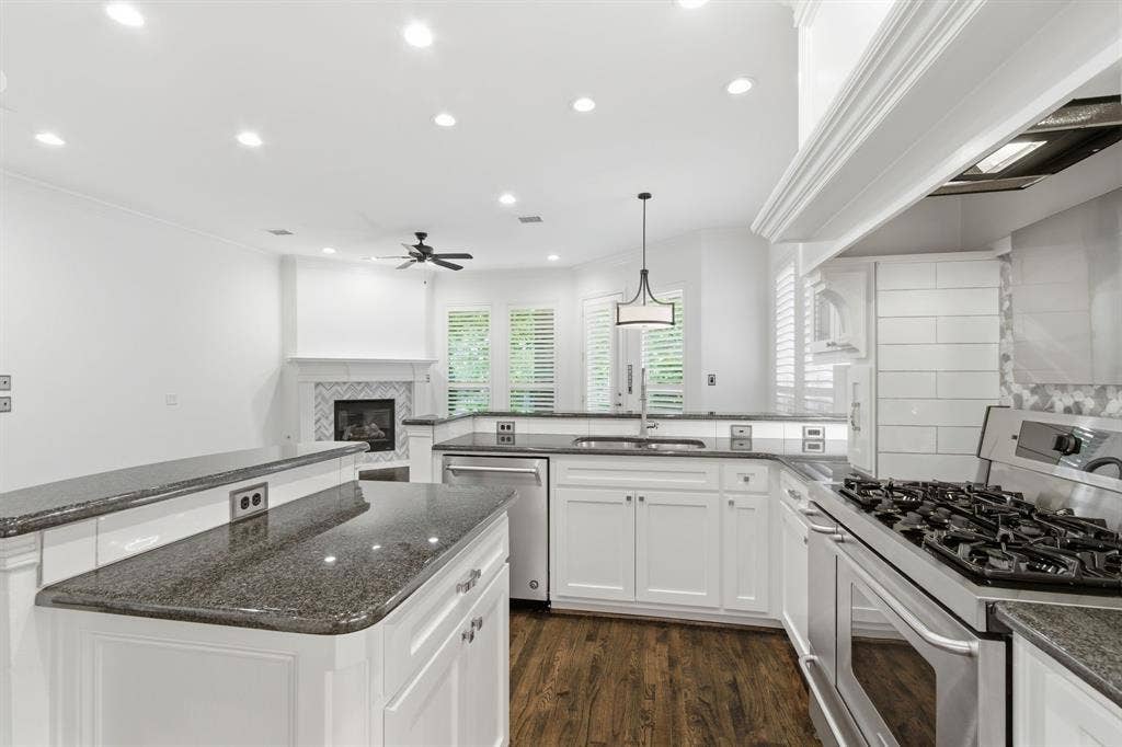 18323 Frankford Lakes Circle, Dallas, TX 75252 18323 Frankford Lakes Circle, Dallas, TX 75252