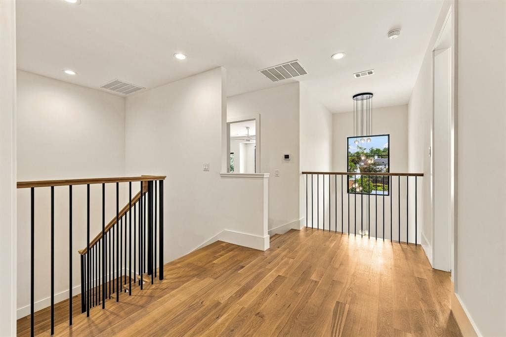 7407 Robin Road, Dallas, TX 75209 7407 Robin Road, Dallas, TX 75209