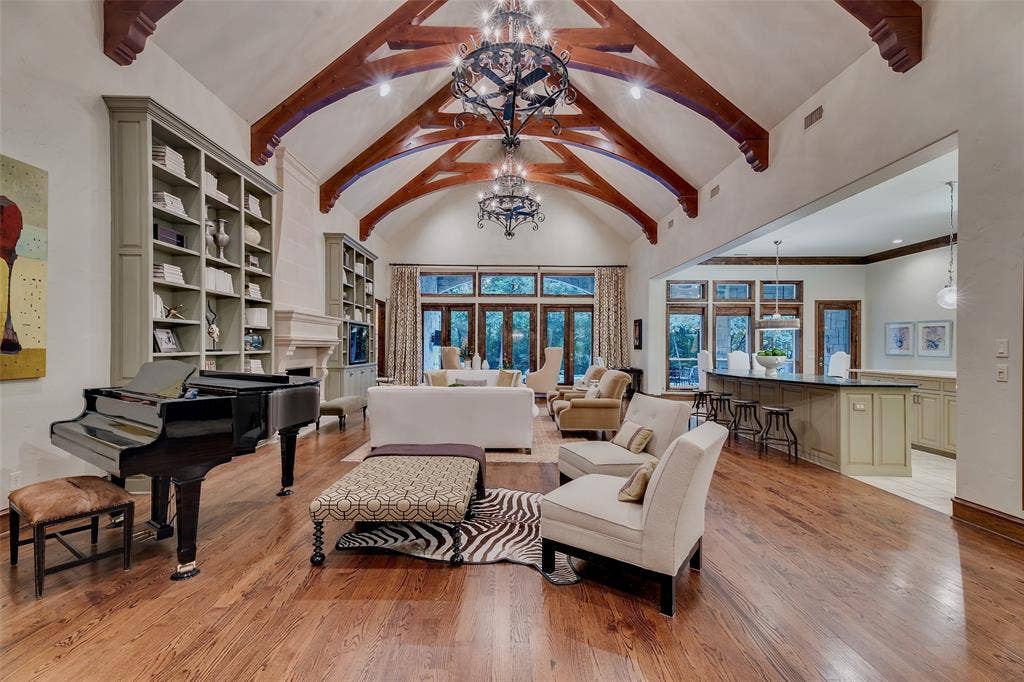 3809 Cantera Lane, Richardson, TX 75082 3809 Cantera Lane, Richardson, TX 75082