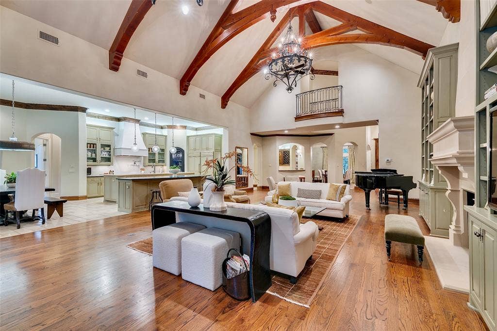 3809 Cantera Lane, Richardson, TX 75082 3809 Cantera Lane, Richardson, TX 75082