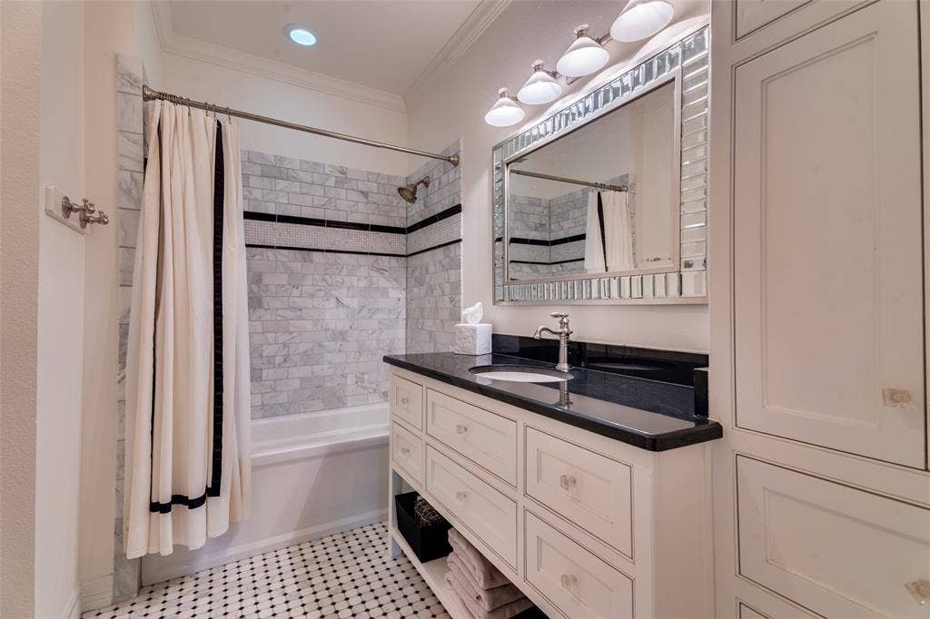 3809 Cantera Lane, Richardson, TX 75082 3809 Cantera Lane, Richardson, TX 75082