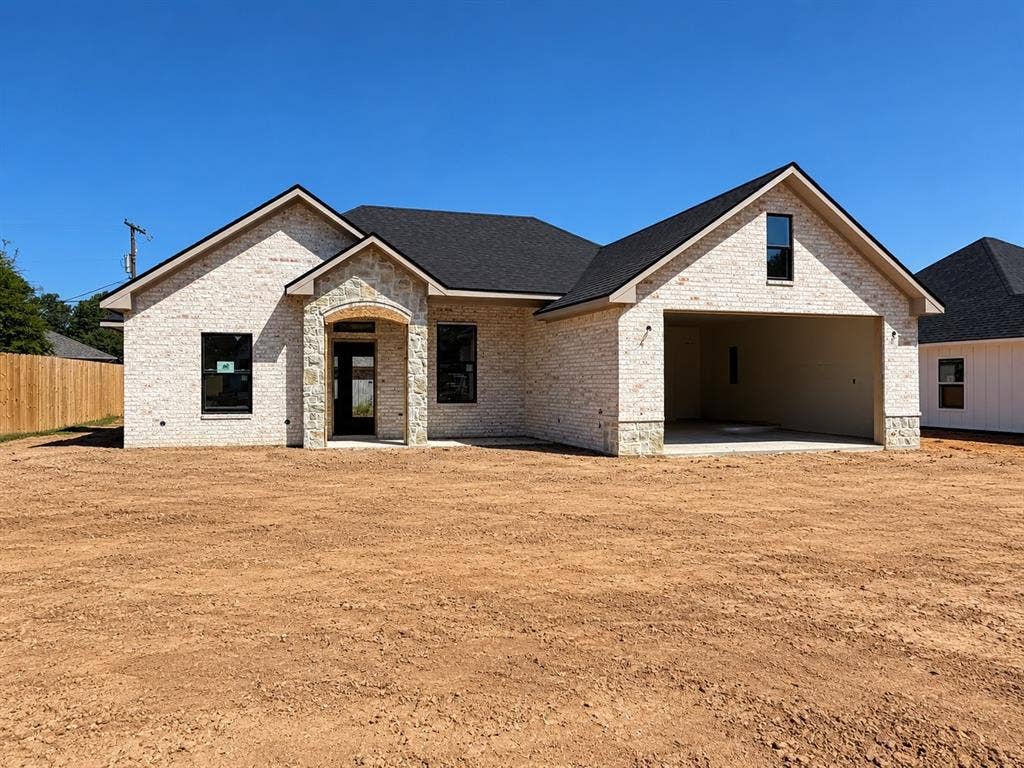 229 Central Park Court, Athens, TX 75751 229 Central Park Court, Athens, TX 75751