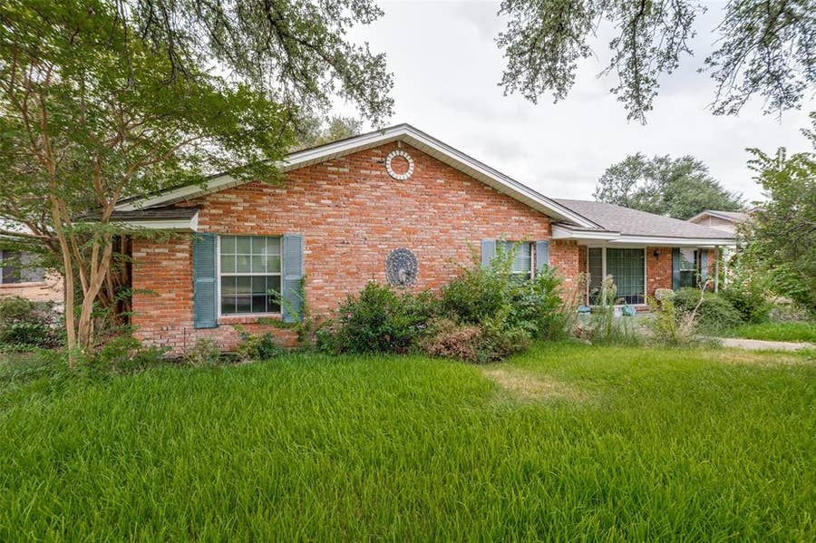 Property photo for 3324 Whitehall Drive, Dallas, TX