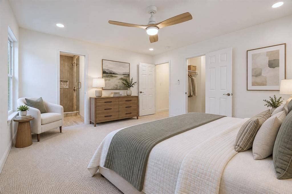 407 Valley Cove Drive, Richardson, TX 75080 Large fourth bedroom with en suite bathroom and large closet. Virtually staged.