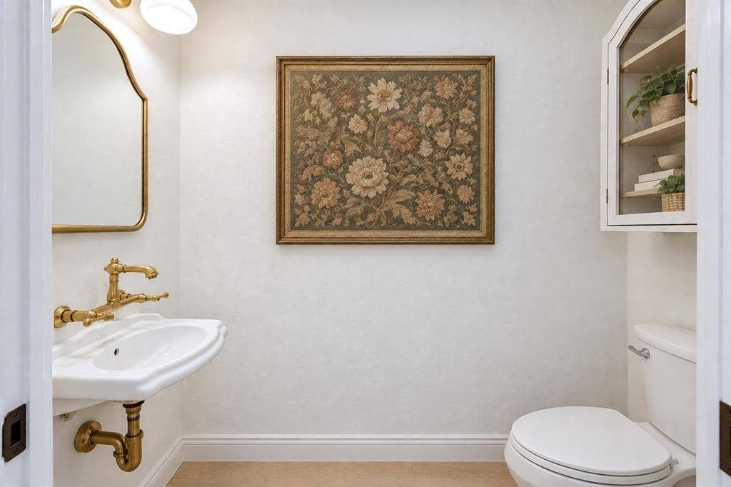 407 Valley Cove Drive, Richardson, TX 75080 Downstairs powder room