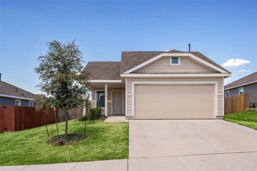 Property photo for 2824 Slatewood Drive, Fort Worth, TX