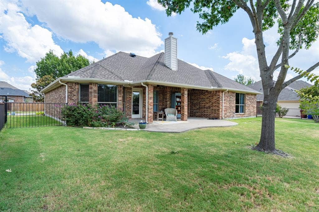 201 Midnight Drive, Royse City, TX 75189 Come home to your new place to do life.