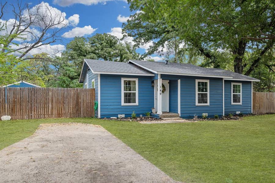 Property photo for 149 Gordon Drive, Azle, TX