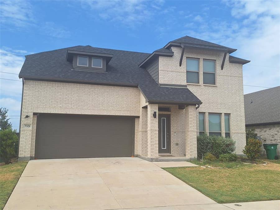 Property photo for 7321 Golden Daisy Avenue, Venus, TX