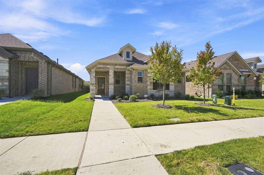 2838 Buttermilk Drive, Midlothian, TX 76065