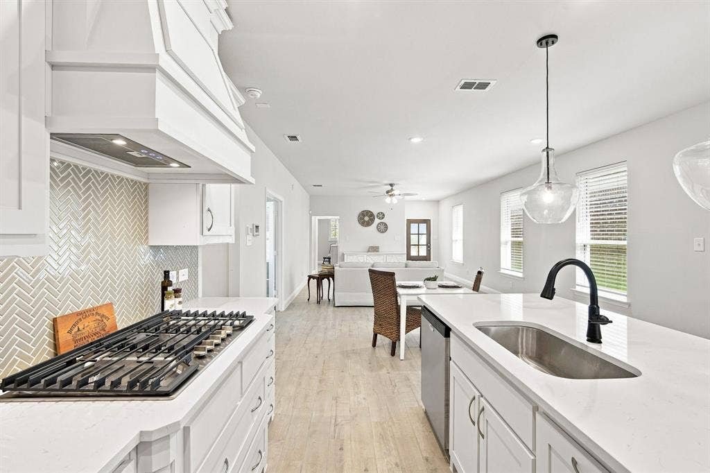 2838 Buttermilk Drive, Midlothian, TX 76065