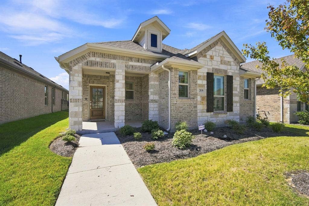 2838 Buttermilk Drive, Midlothian, TX 76065