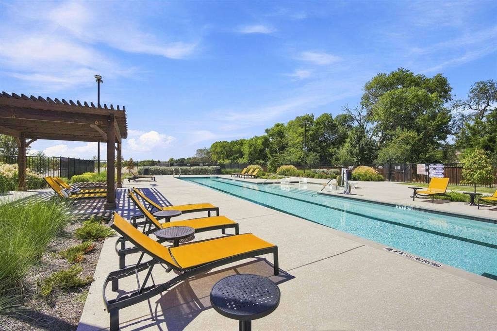 2838 Buttermilk Drive, Midlothian, TX 76065