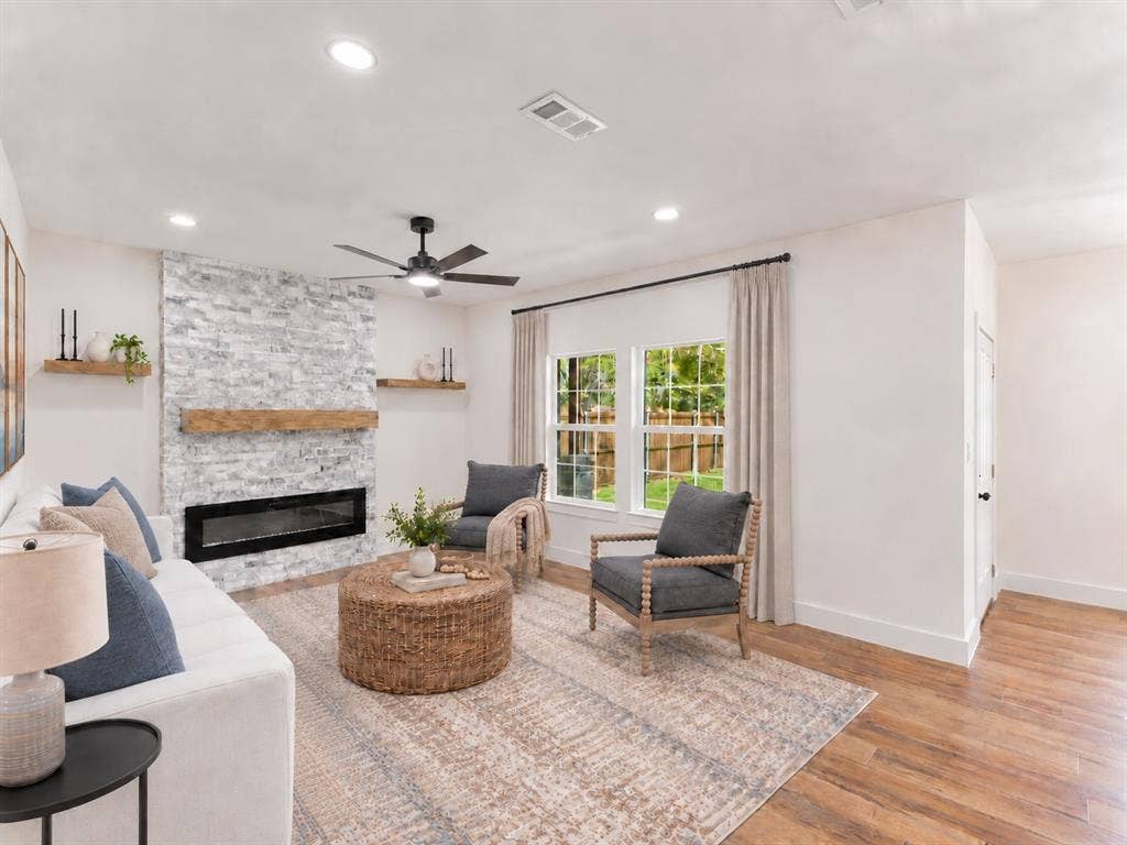 104 Parkside Drive, Trinidad, TX 75163 Reality staged
