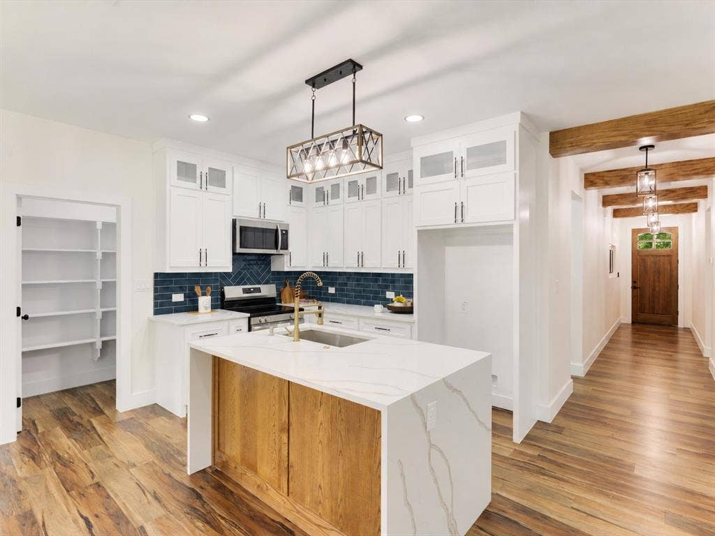104 Parkside Drive, Trinidad, TX 75163 104 Parkside Drive, Trinidad, TX 75163