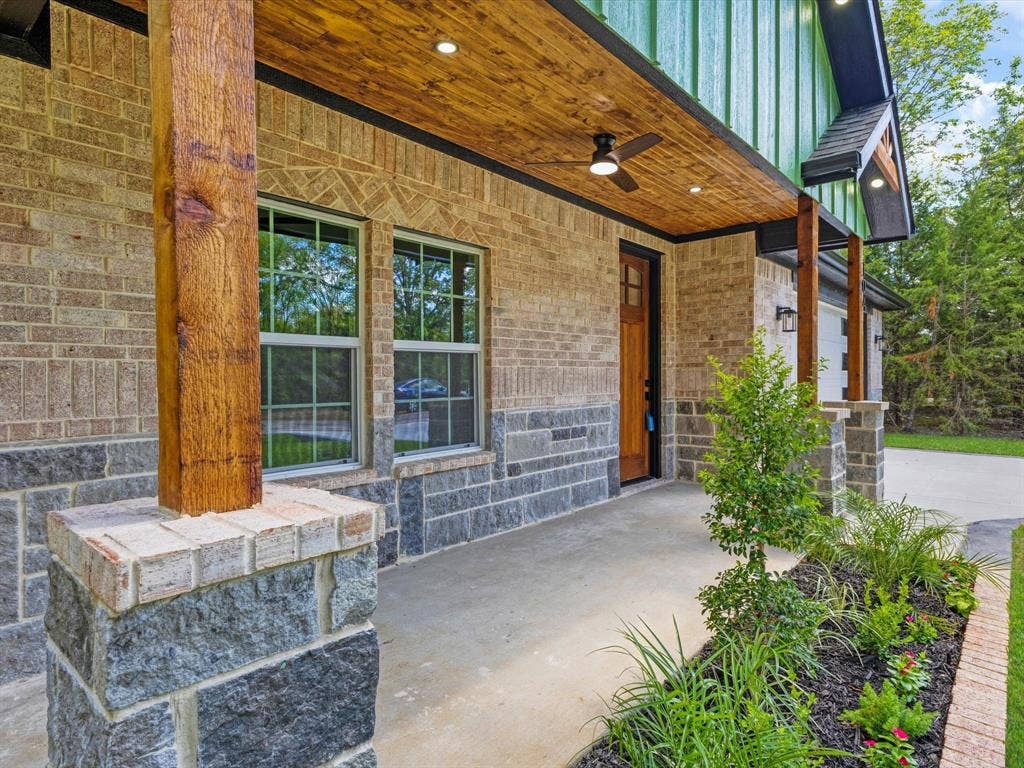 104 Parkside Drive, Trinidad, TX 75163 104 Parkside Drive, Trinidad, TX 75163