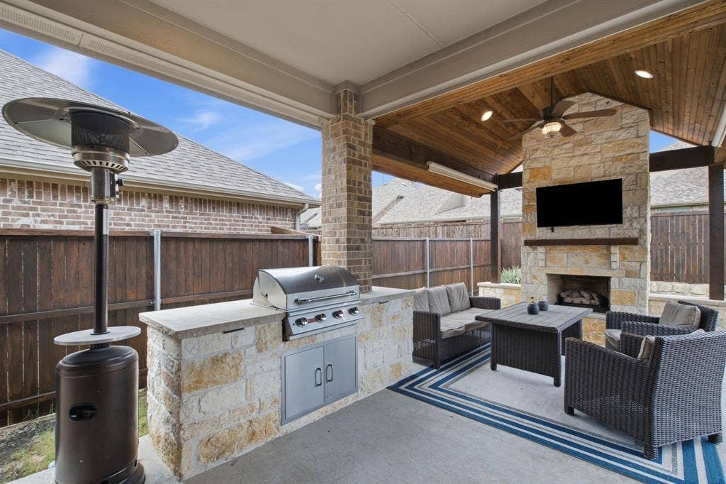 3525 Charleston Drive, Melissa, TX 75454 3525 Charleston Drive, Melissa, TX 75454