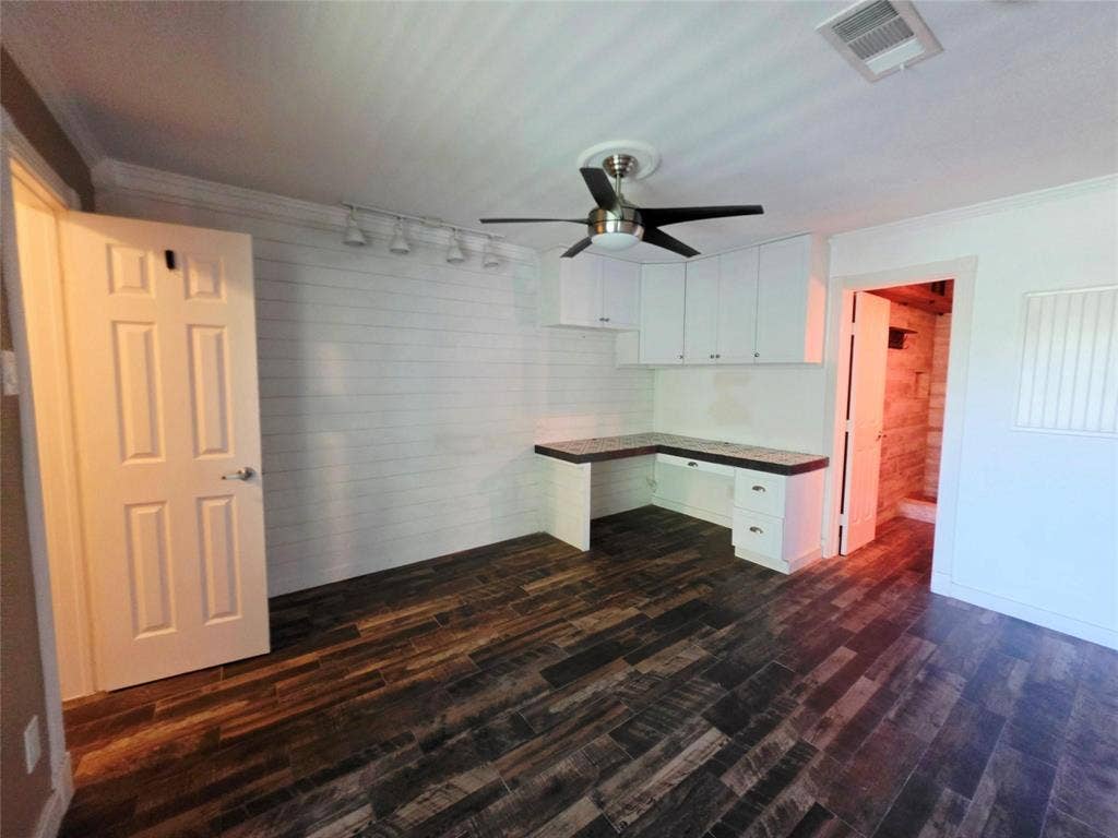 4452 Chaha Road, #204, Garland, TX 75043 4452 Chaha Road, #204, Garland, TX 75043